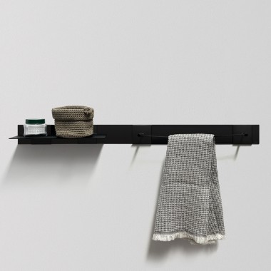 Composizione con mensola...