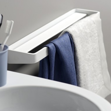 Towel holder with shelf cm...