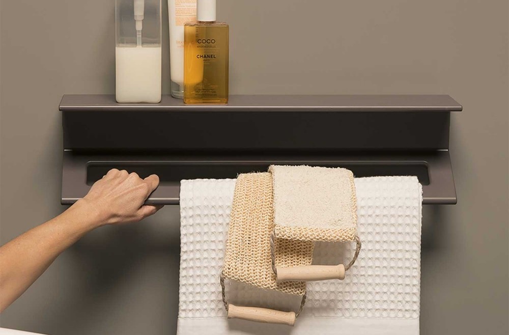 Problemi di spazio in bagno? Risolvilo con le mensole porta asciugamani